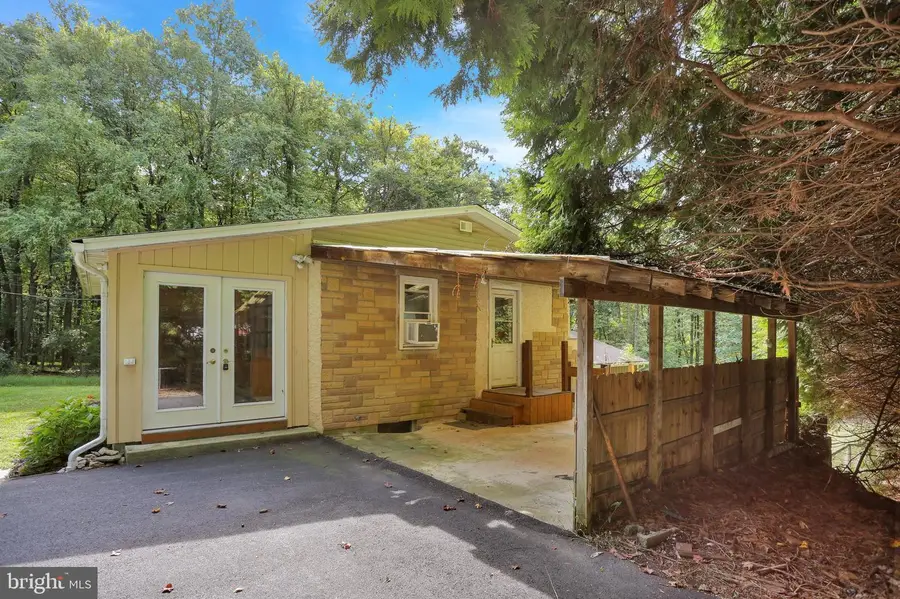 129 Orchard Rd, Fleetwood, PA 19522 - #2