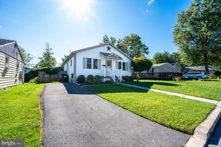 208 Montgomery Ave, Reading, PA 19606 - #3