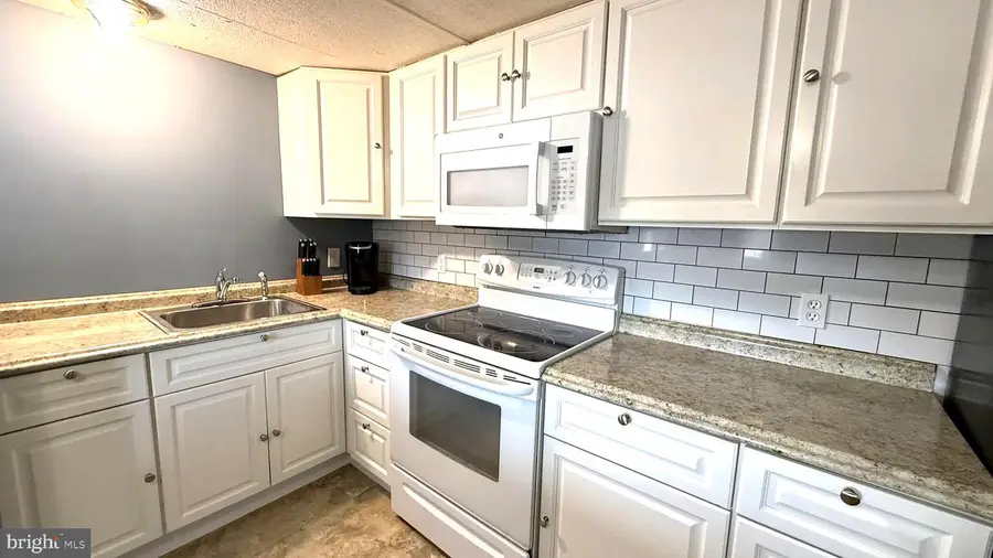 63 Mildred Ave, Birdsboro, PA 19508 - #2