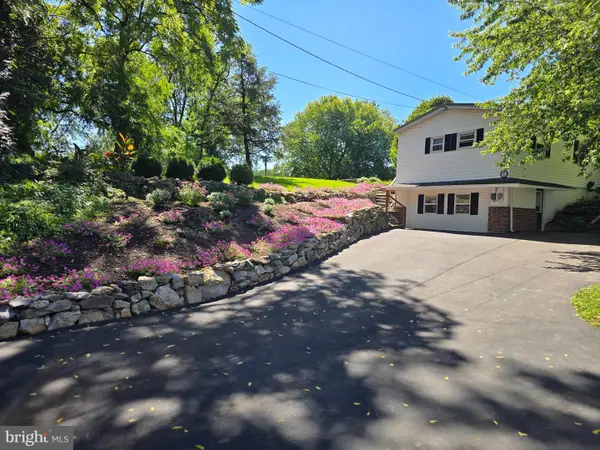 28 Lily Ln, FLEETWOOD, PA 19522