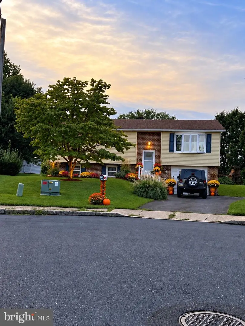 418 Good Ave, Womelsdorf, PA 19567 - #2