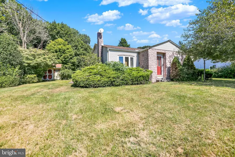 44 Alsace Ave, Temple, PA 19560 - #2