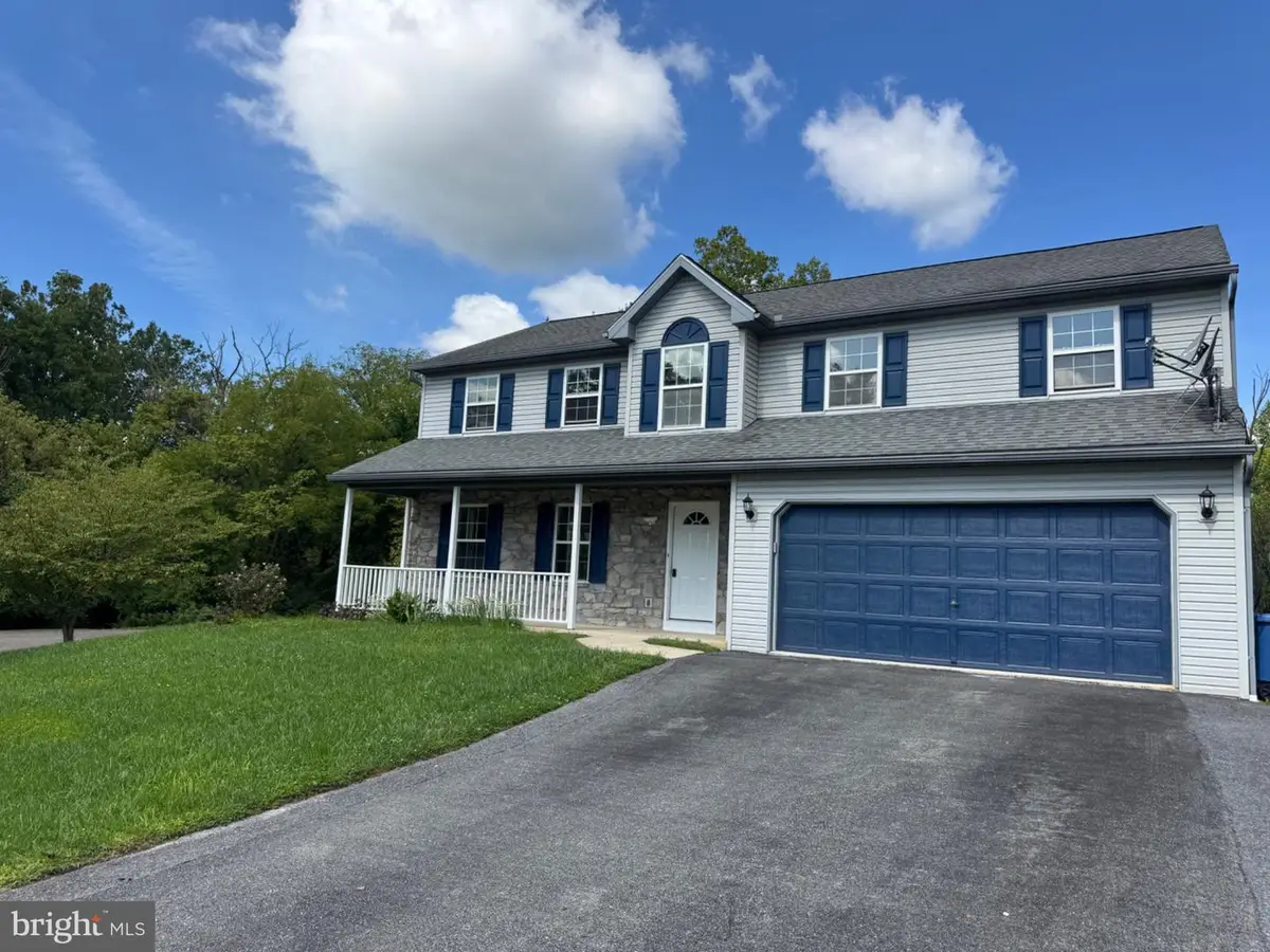 1199 Ashbourne Dr, Reading, PA 19605 - #1