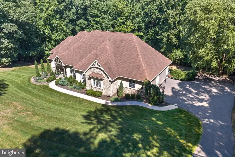 8 Bordeaux Dr, Mohnton, PA 19540 - #3