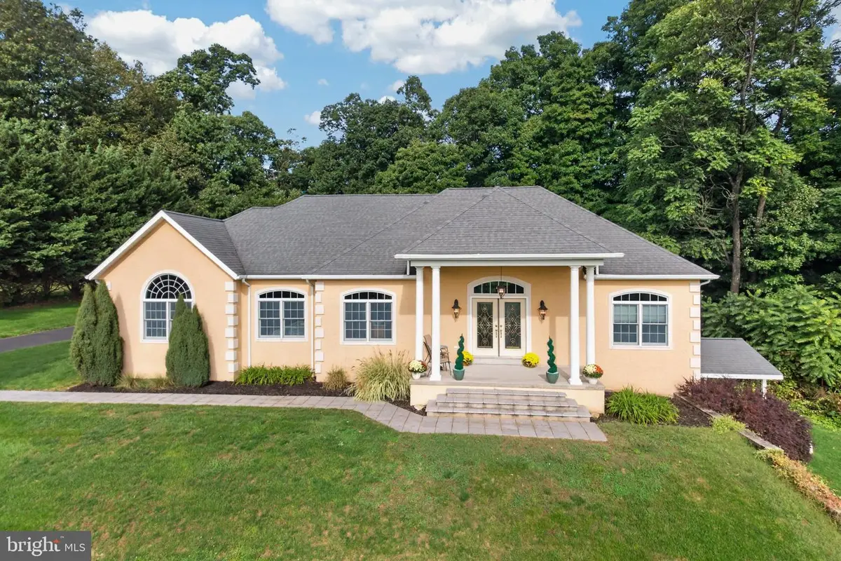 26 Kristine Ave, Boyertown, PA 19512 - #1