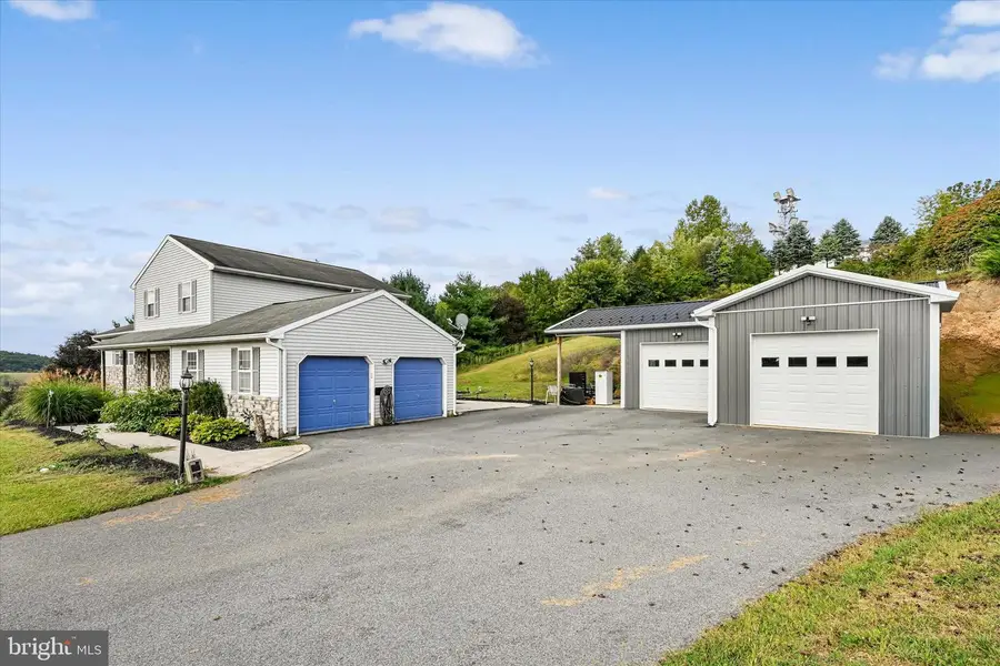 16 Jimmy Lee Ct, Mohrsville, PA 19541 - #2