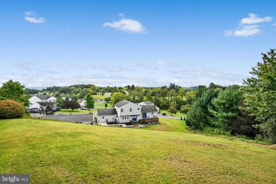 16 Jimmy Lee Ct, Mohrsville, PA 19541 - #3