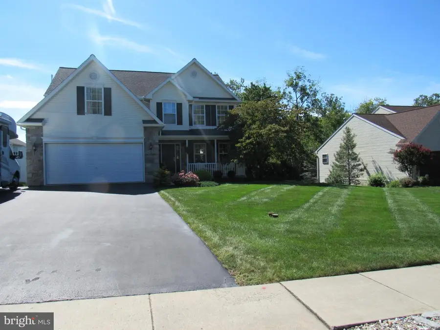 1214 Stonehenge Dr, Reading, PA 19606 - #2