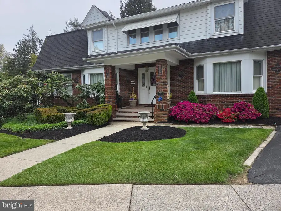 24 Upland Rd, Wyomissing Hills, PA 19609 - #3