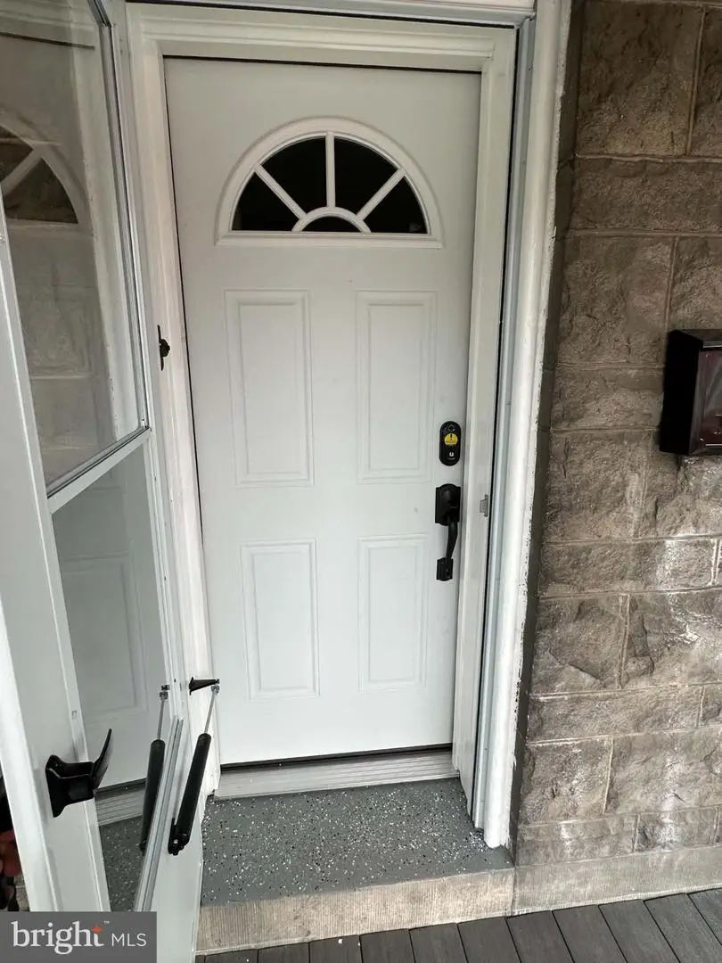 421 N 12th St, Reading, PA 19604 - #3