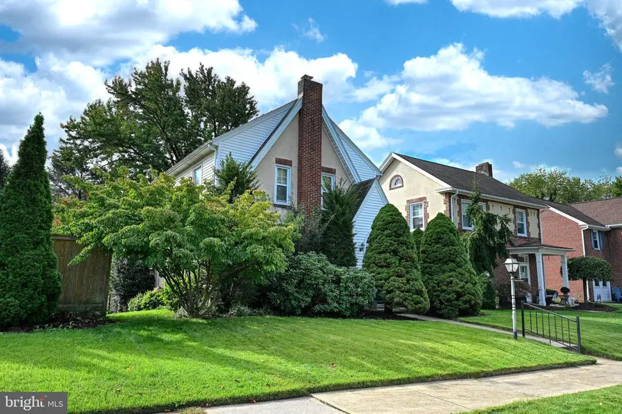 108 Spring Crest Blvd, Sinking Spring, PA 19608 - #2