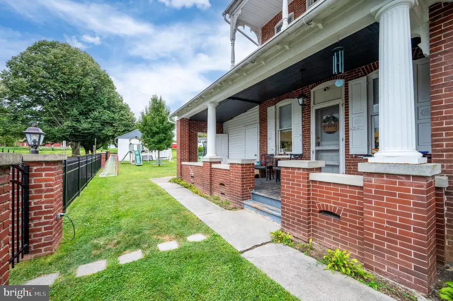63 S Whiteoak St, Kutztown, PA 19530 - #2