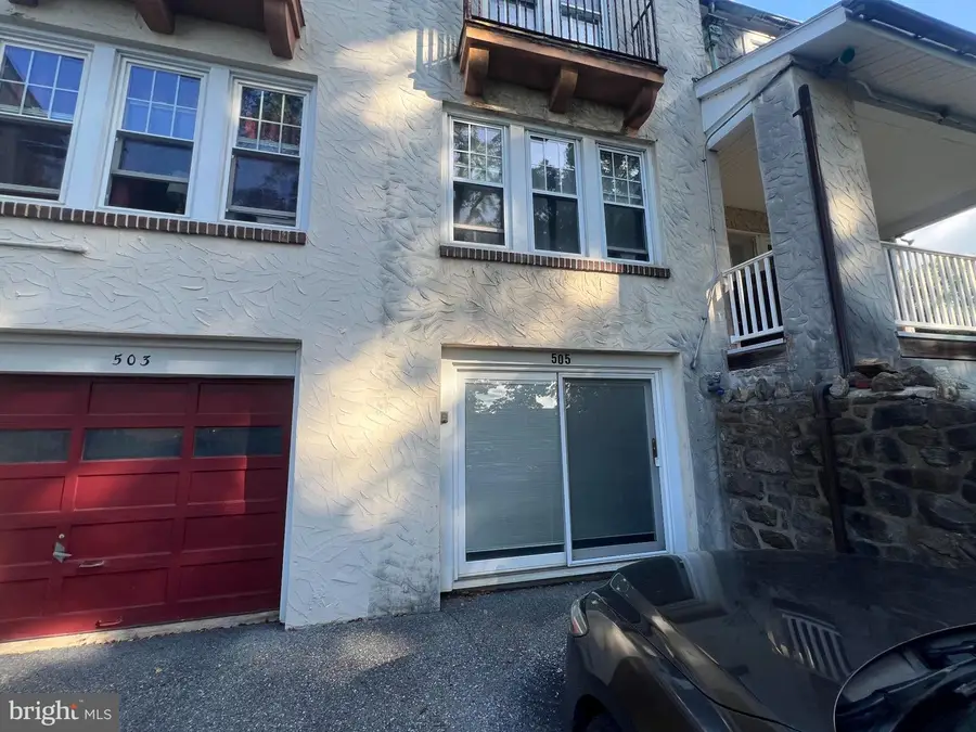 505 Hill Ave, Reading, PA 19606 - #3