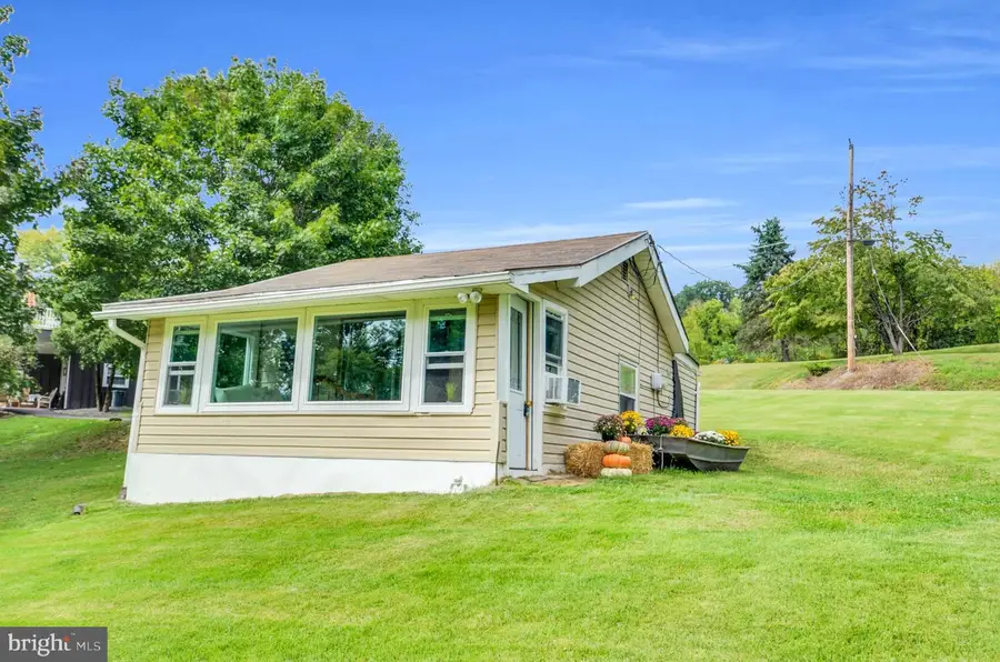 473 N Shore Dr, Lenhartsville, PA 19534 - #2