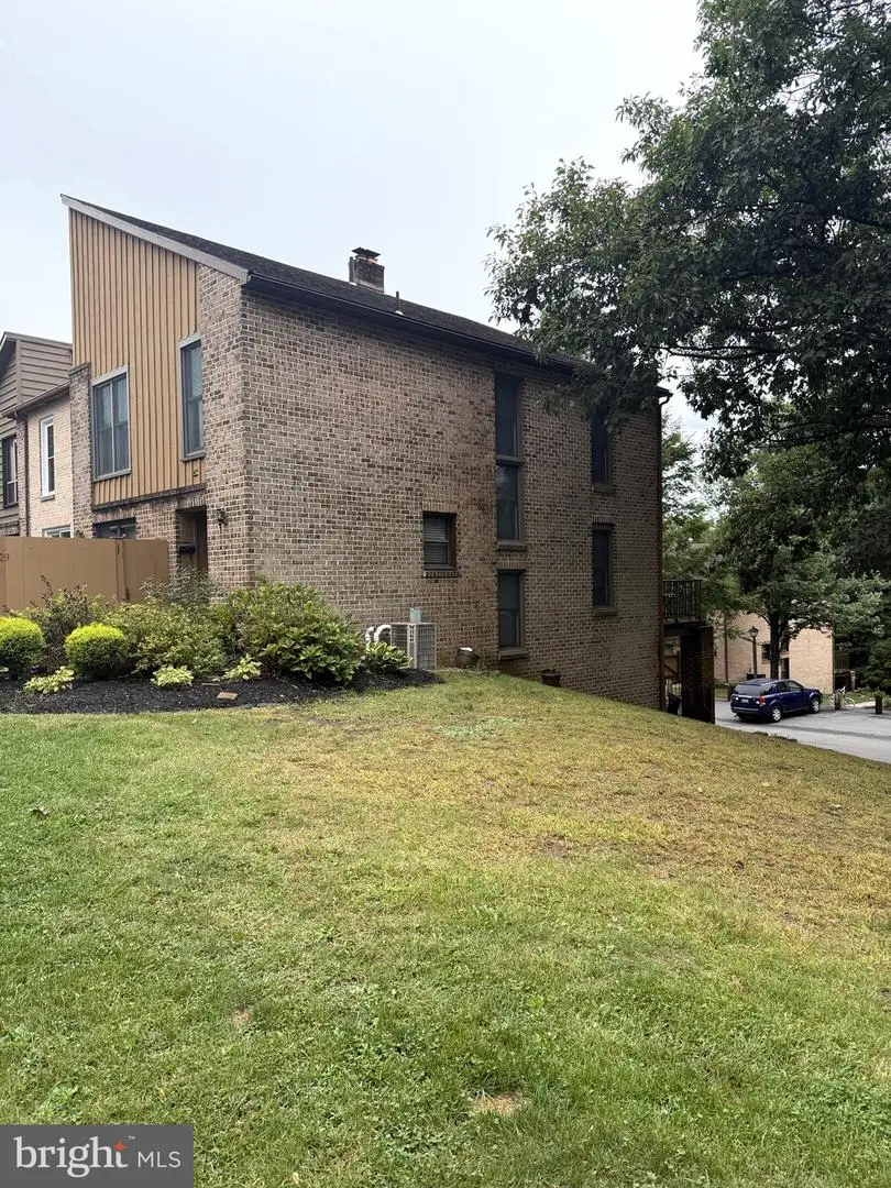 129 Merion Ln, Reading, PA 19607 - #3