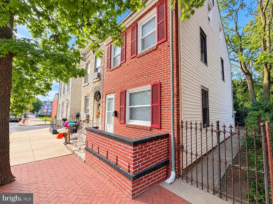 431 Pine St, Reading, PA 19602 - #2