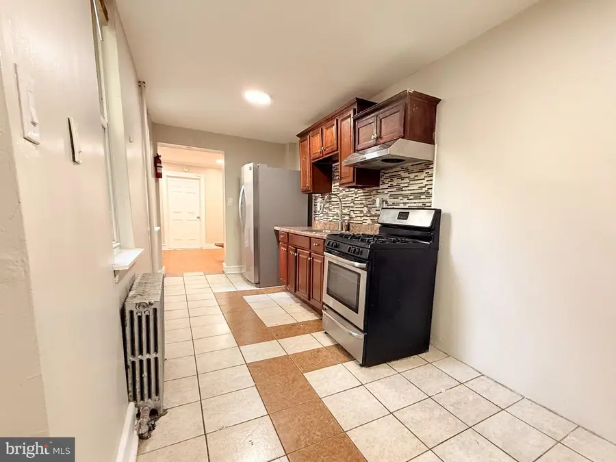 431 Pine St, Reading, PA 19602 - #3