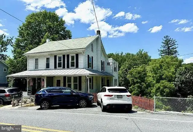 291 N Galen Hall Rd, Wernersville, PA 19565 - #1