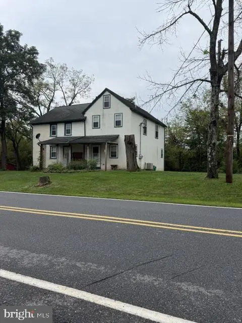 2548 Limekiln Rd, DOUGLASSVILLE, PA 19518
