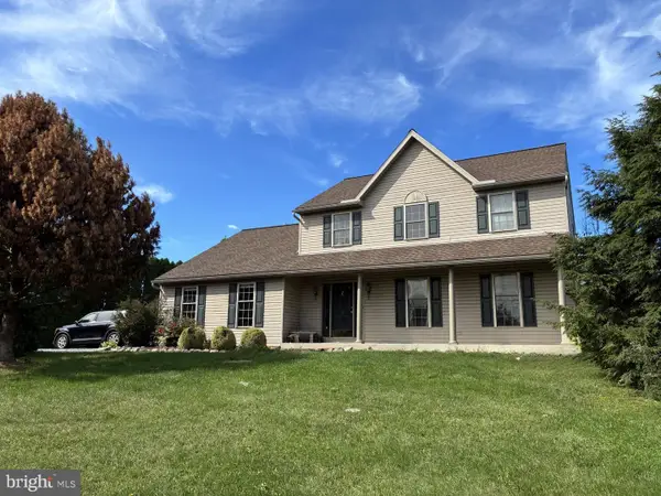 8 Power Dr, BERNVILLE, PA 19506