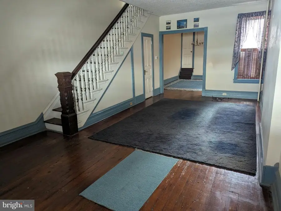 114 W Oley St, Reading, PA 19601 - #2