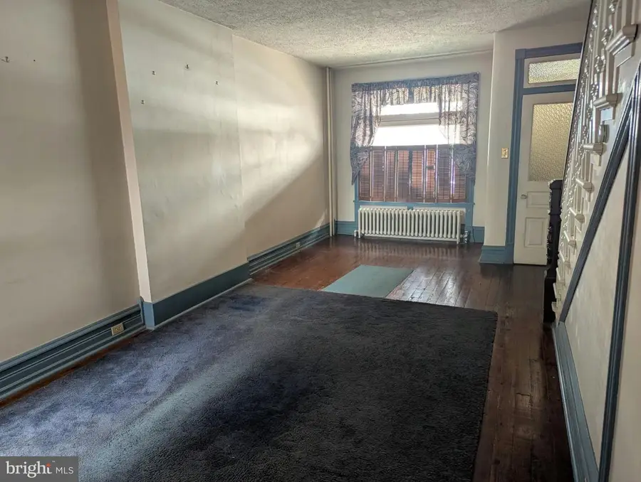 114 W Oley St, Reading, PA 19601 - #3