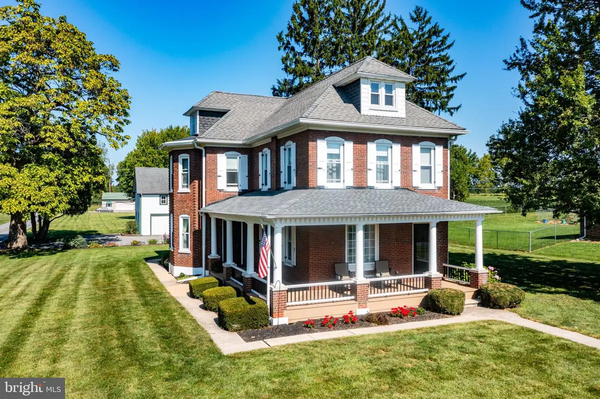5 Bowers Rd, Reading, PA 19605 - #1