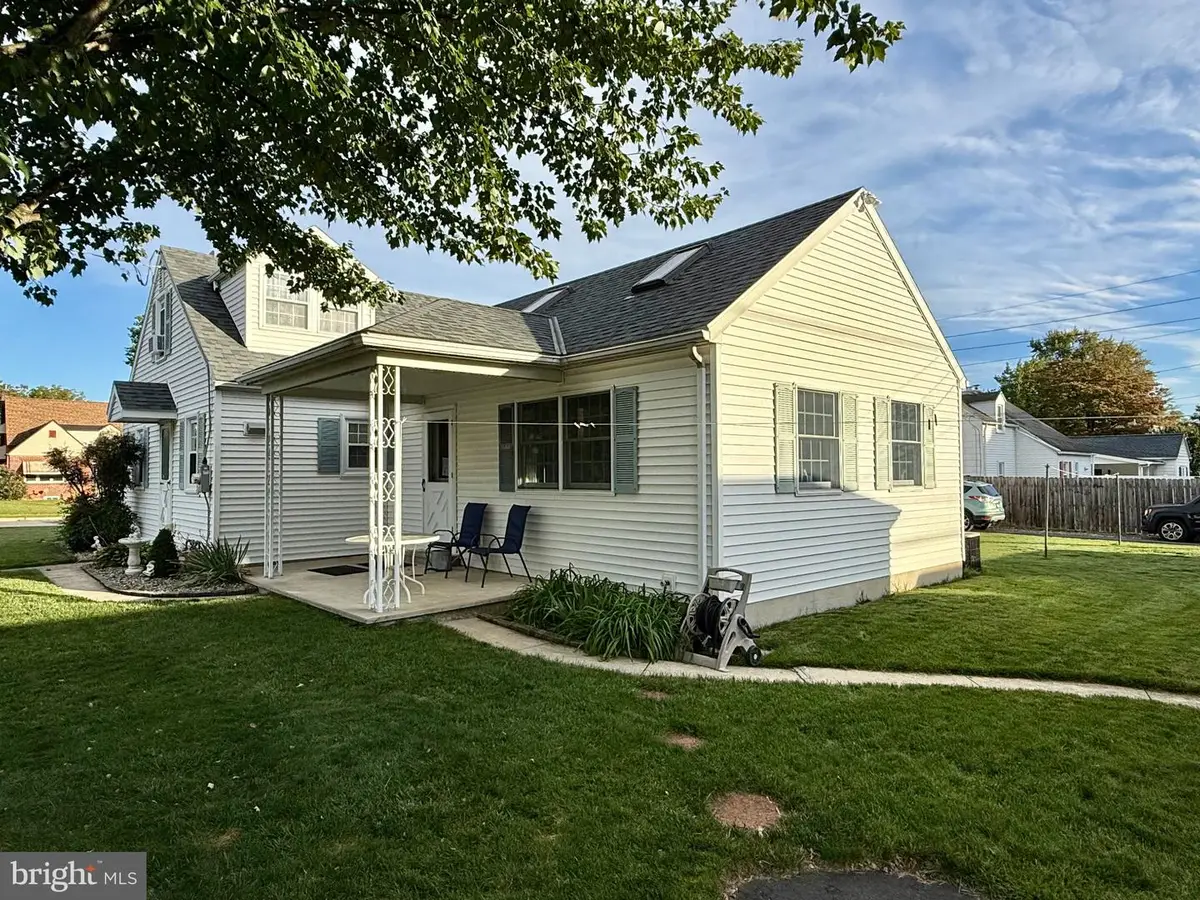 111 Old Fritztown Rd, Reading, PA 19607 - #1