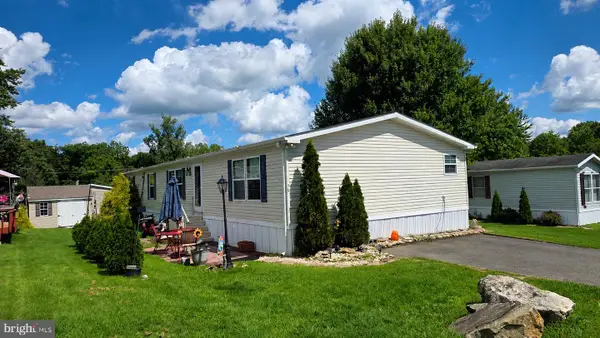 59 Mansfield Dr, MACUNGIE, PA 18062