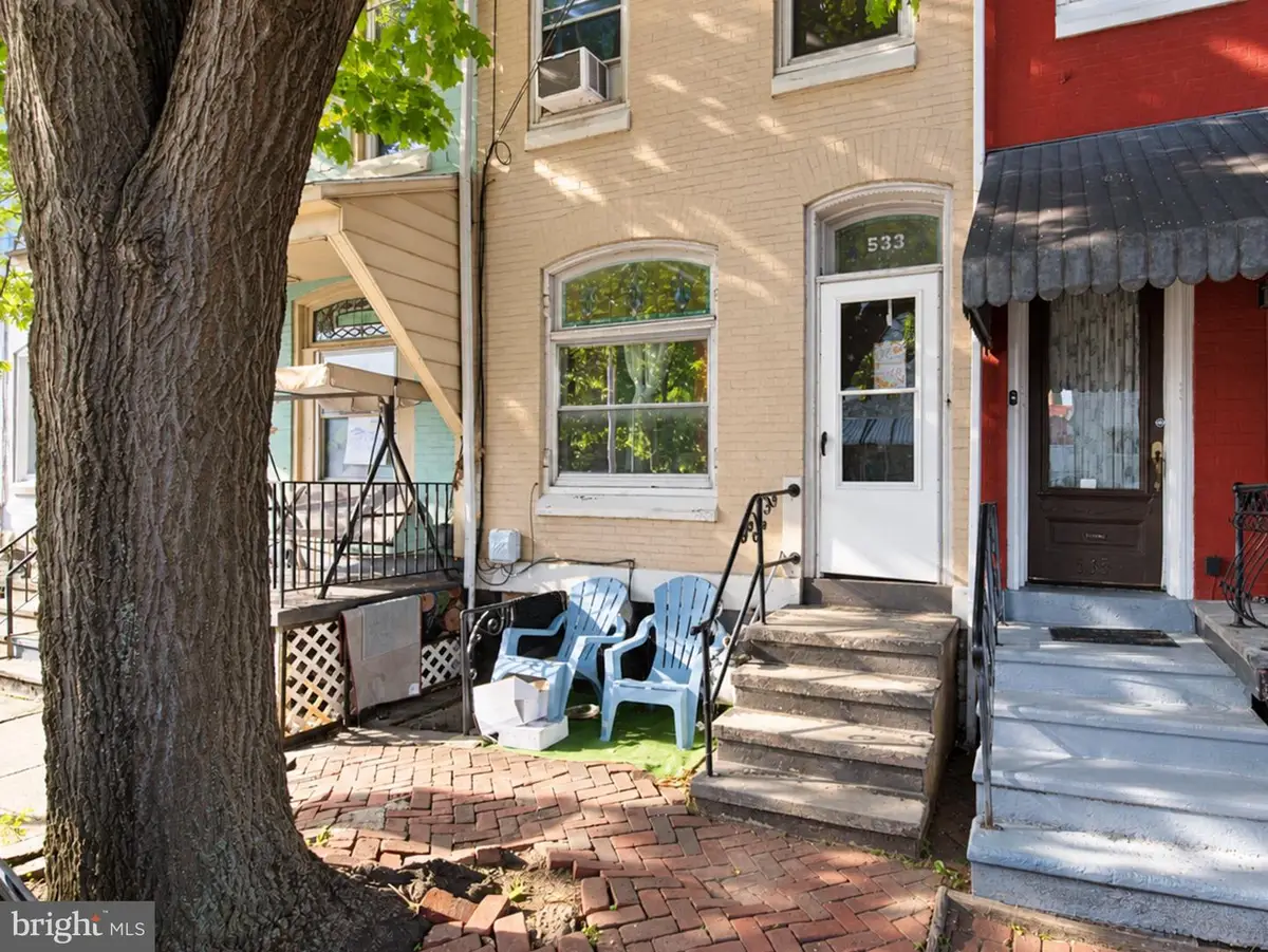533 Laurel St, Reading, PA 19602 - #1