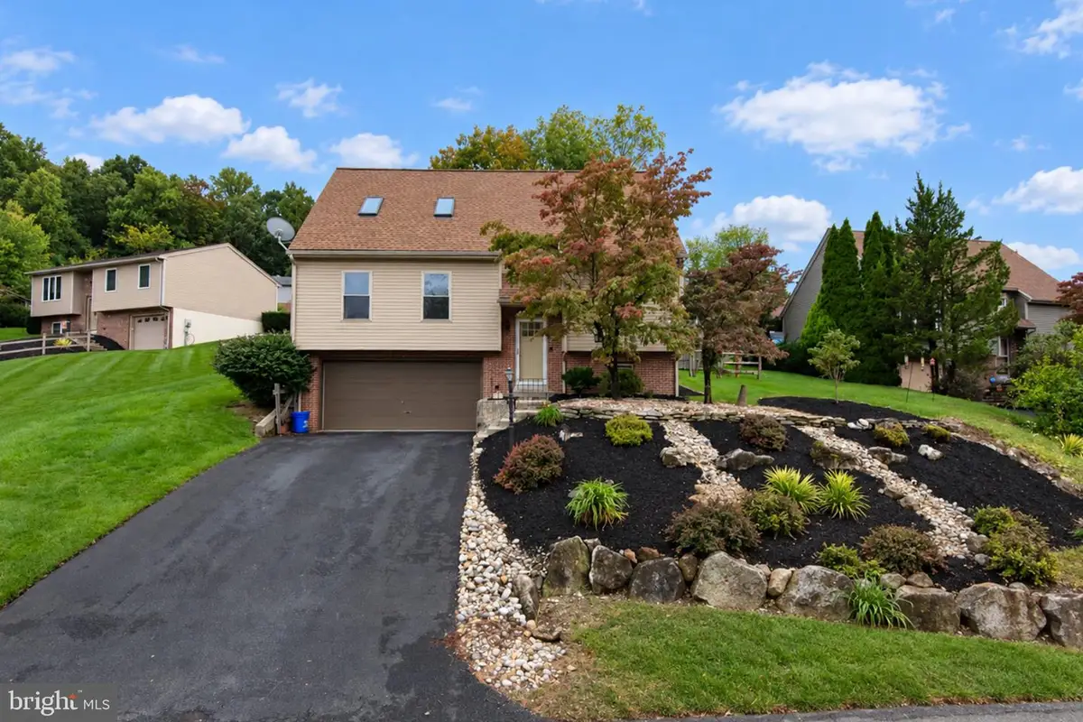 222 Wexham Dr, Reading, PA 19607 - #1