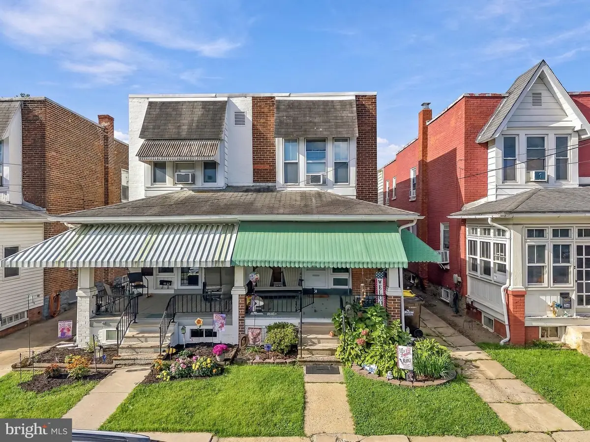 34 W 6th St, Boyertown, PA 19512 - #1
