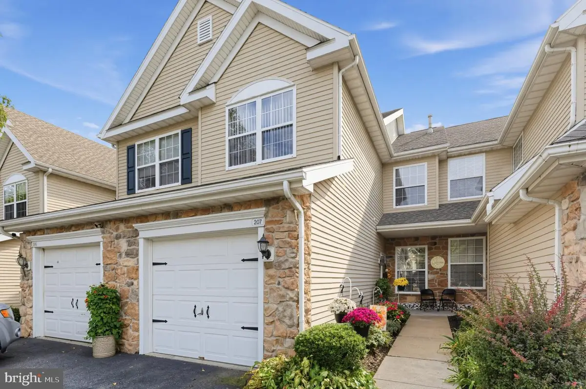 207 Laurel Ct, Morgantown, PA 19543 - #1