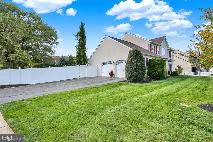 300 Elizabeth Dr, Sinking Spring, PA 19608 - #2