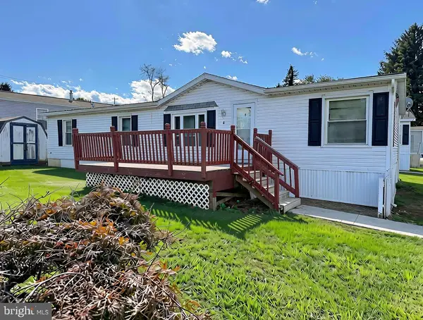 4 Valley View Ct, FLEETWOOD, PA 19522