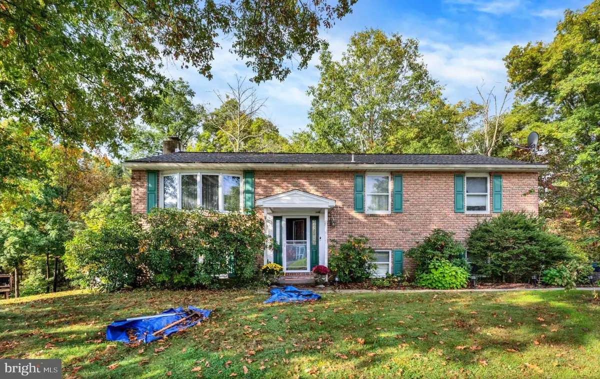 206 Lilac Ln, Douglassville, PA 19518 - #1