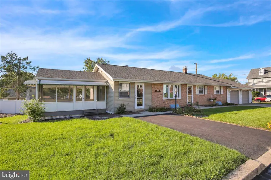 832 Fritz Ave, Reading, PA 19607 - #2