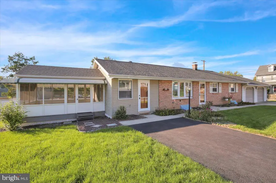 832 Fritz Ave, Reading, PA 19607 - #3