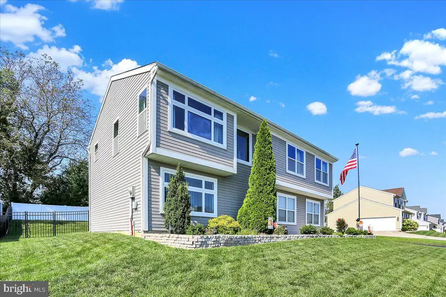 82 Nantucket Dr, Reading, PA 19605 - #2