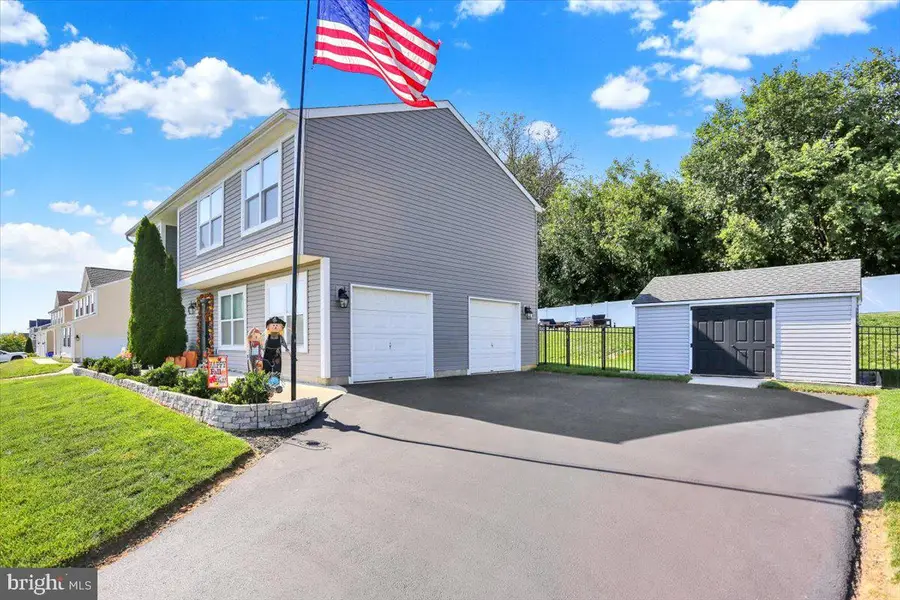 82 Nantucket Dr, Reading, PA 19605 - #3