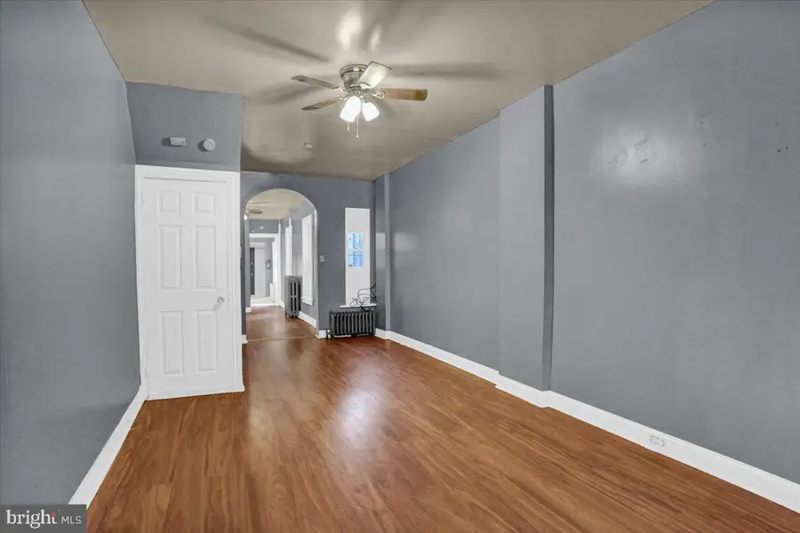 637 Moss St, Reading, PA 19604 - #2