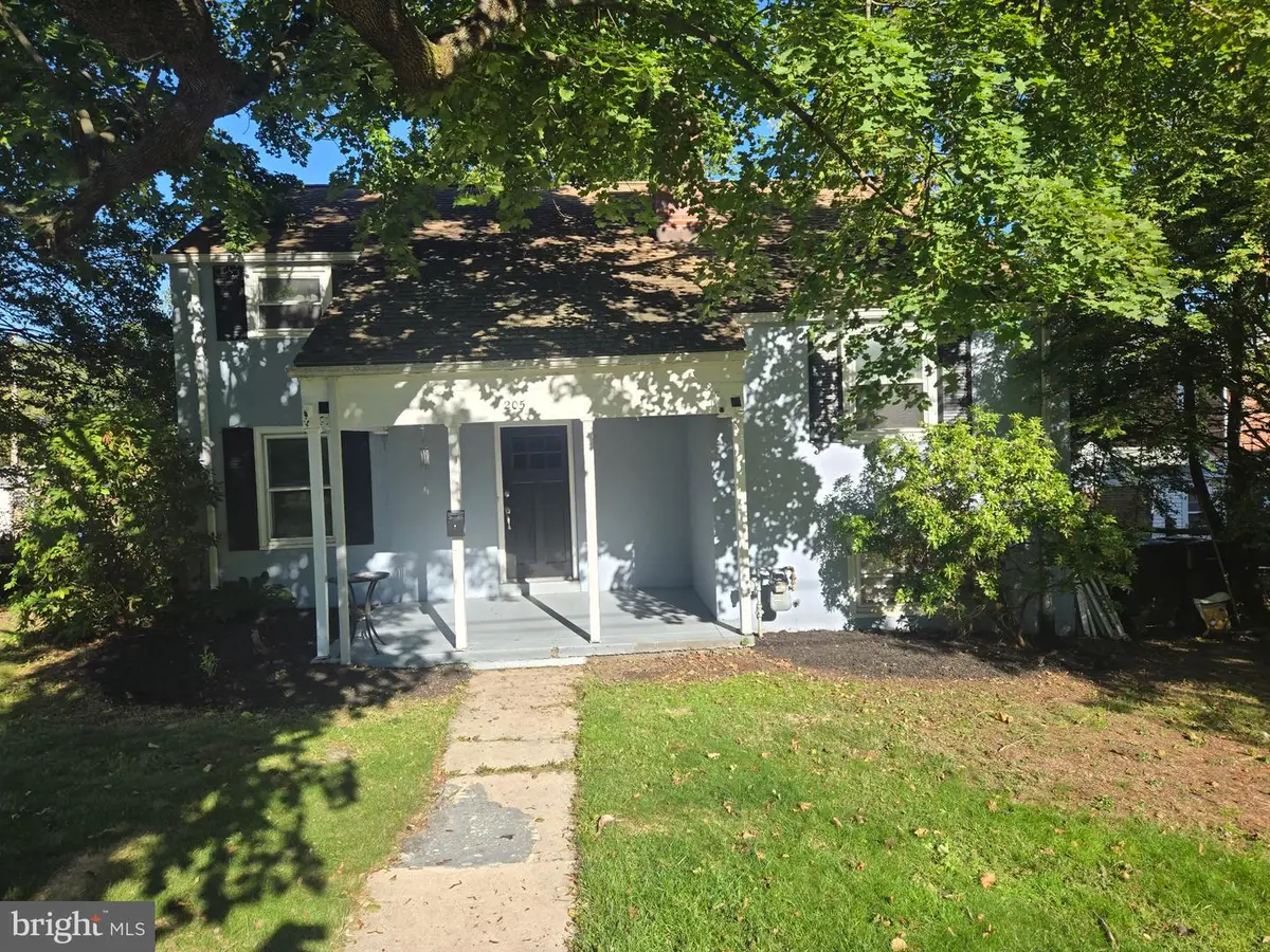 205 Butter Ln, Reading, PA 19606 - #1