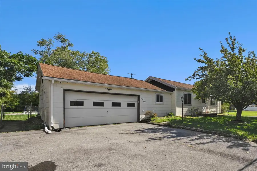 1161 Main St, Shoemakersville, PA 19555 - #2