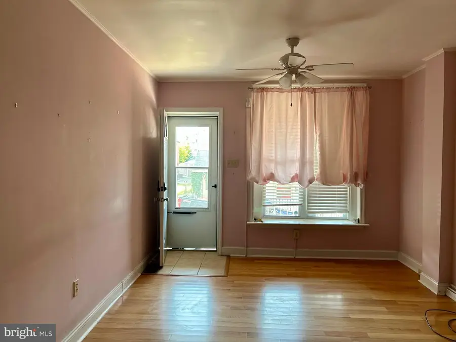 523 S 15 1/2 St, Reading, PA 19606 - #2