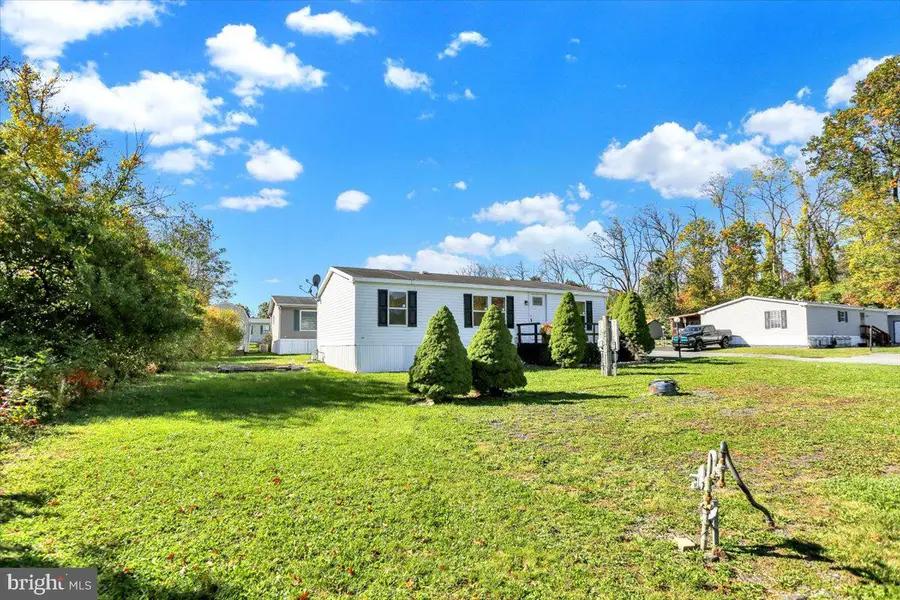 327 Oak St, Hamburg, PA 19526 - #2