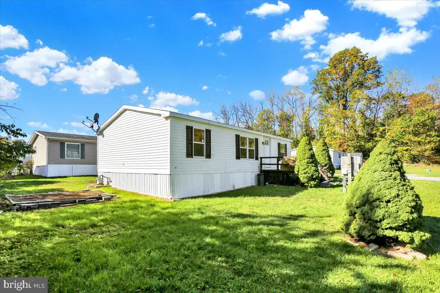327 Oak St, Hamburg, PA 19526 - #3