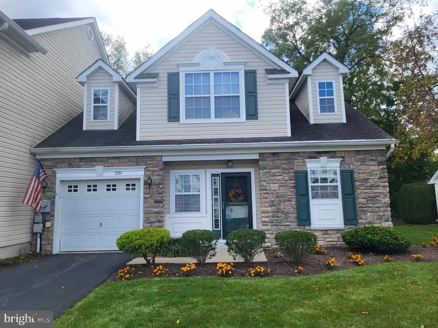 120 Village Dr, Blandon, PA 19510 - #2