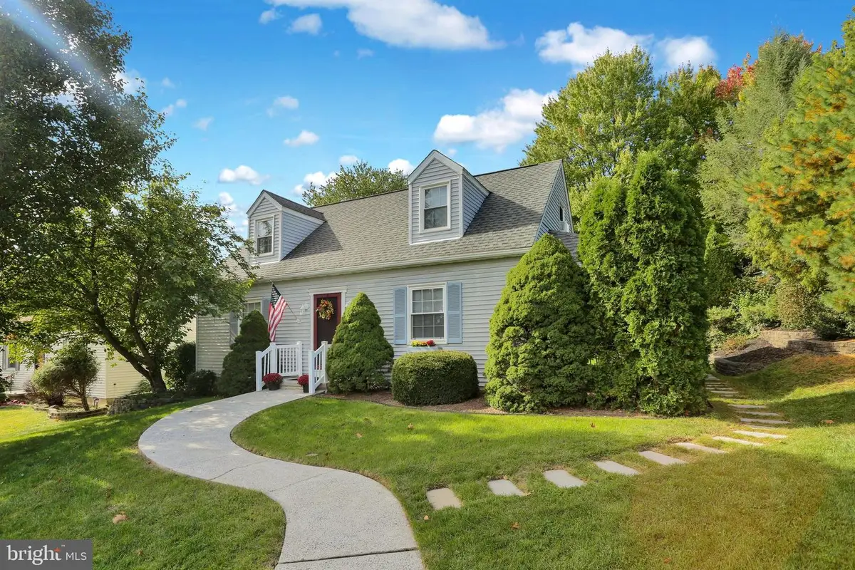 308 W 38th St, Reading, PA 19606 - #1