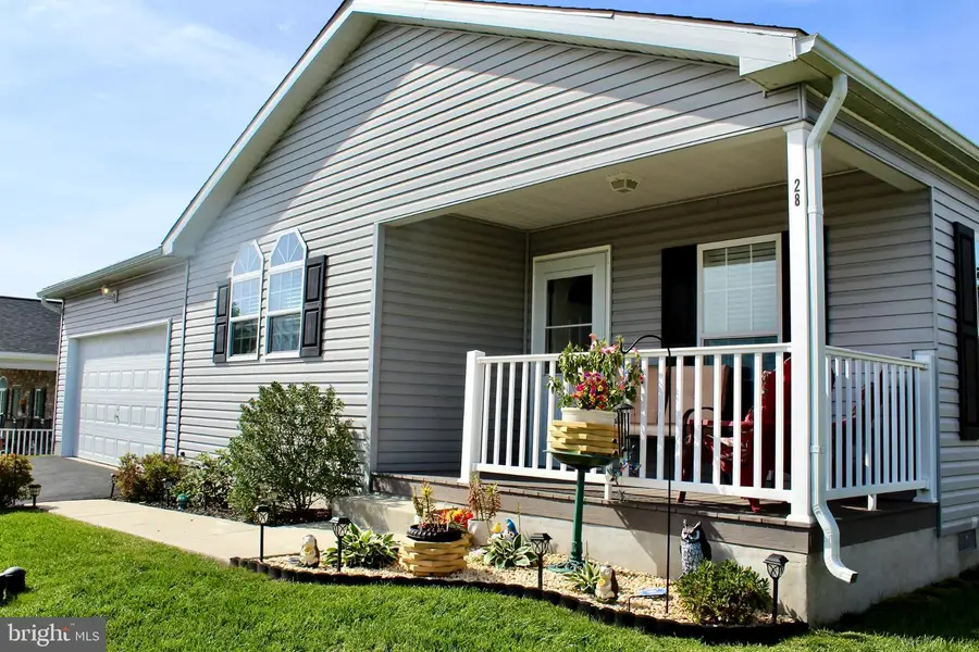 28 Dawn Dr, Douglassville, PA 19518 - #2