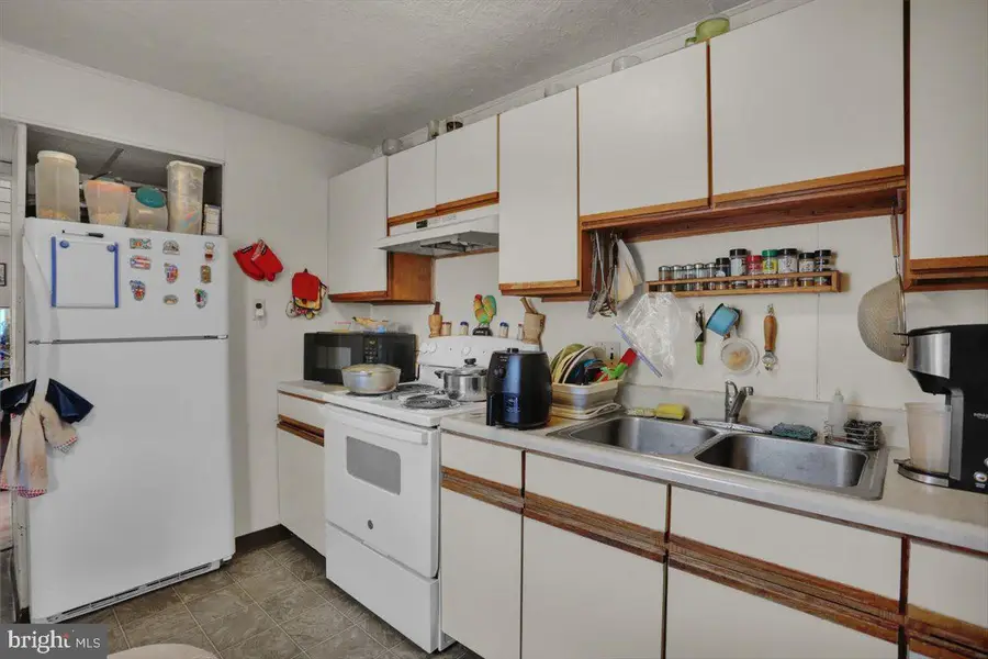 838 N 12th St, Reading, PA 19604 - #3